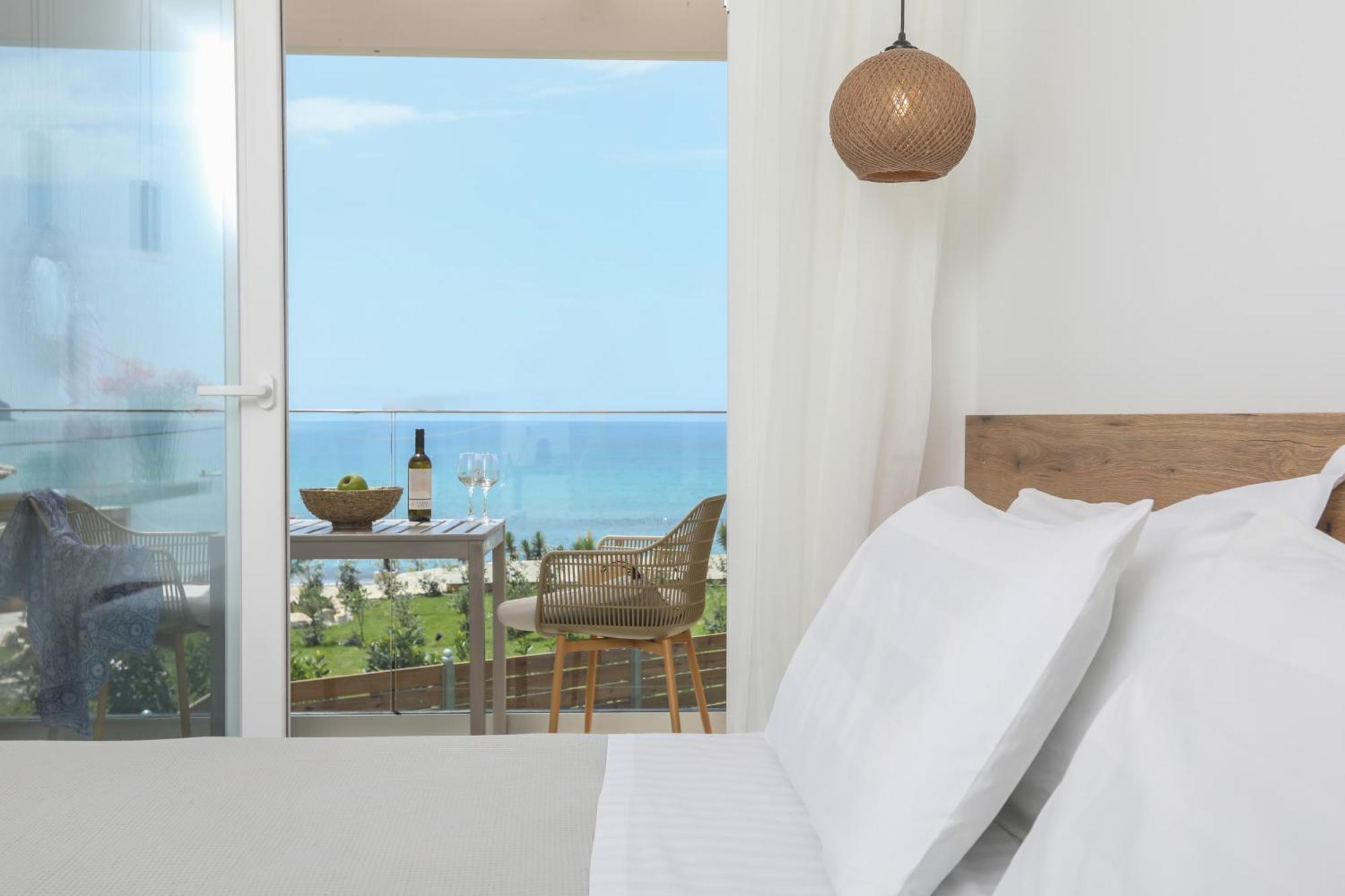 Magdachris Luxury Rooms Агиос Георгиос Пагон Екстериор снимка