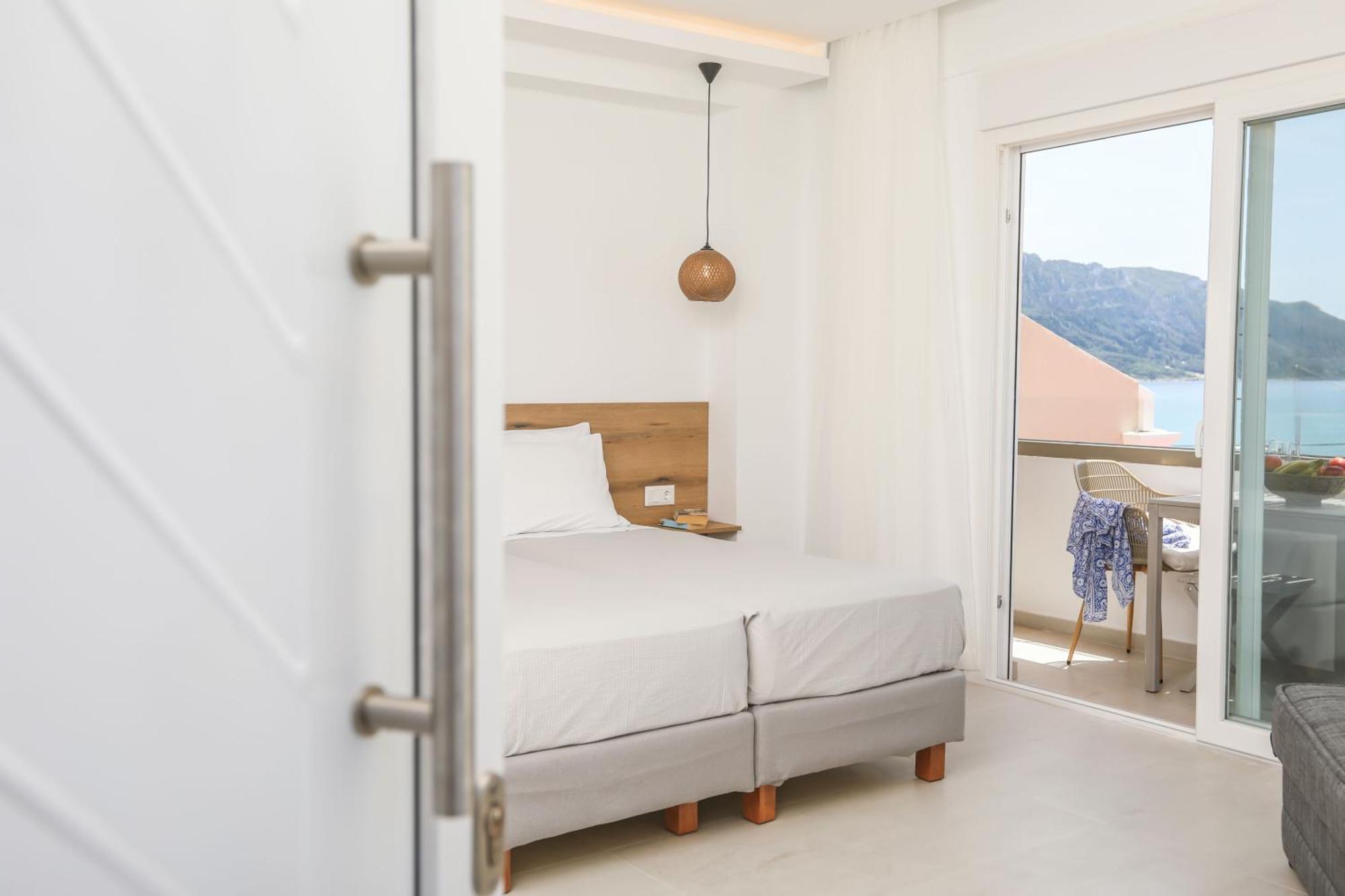 Magdachris Luxury Rooms Агиос Георгиос Пагон Екстериор снимка
